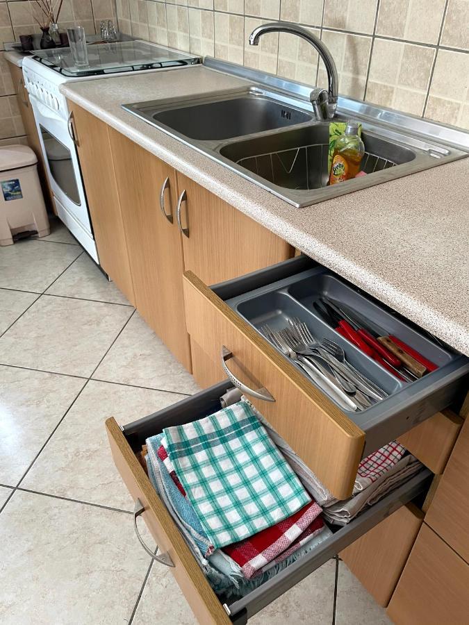 Marina'S Spacious Family Apartment كافالا المظهر الخارجي الصورة